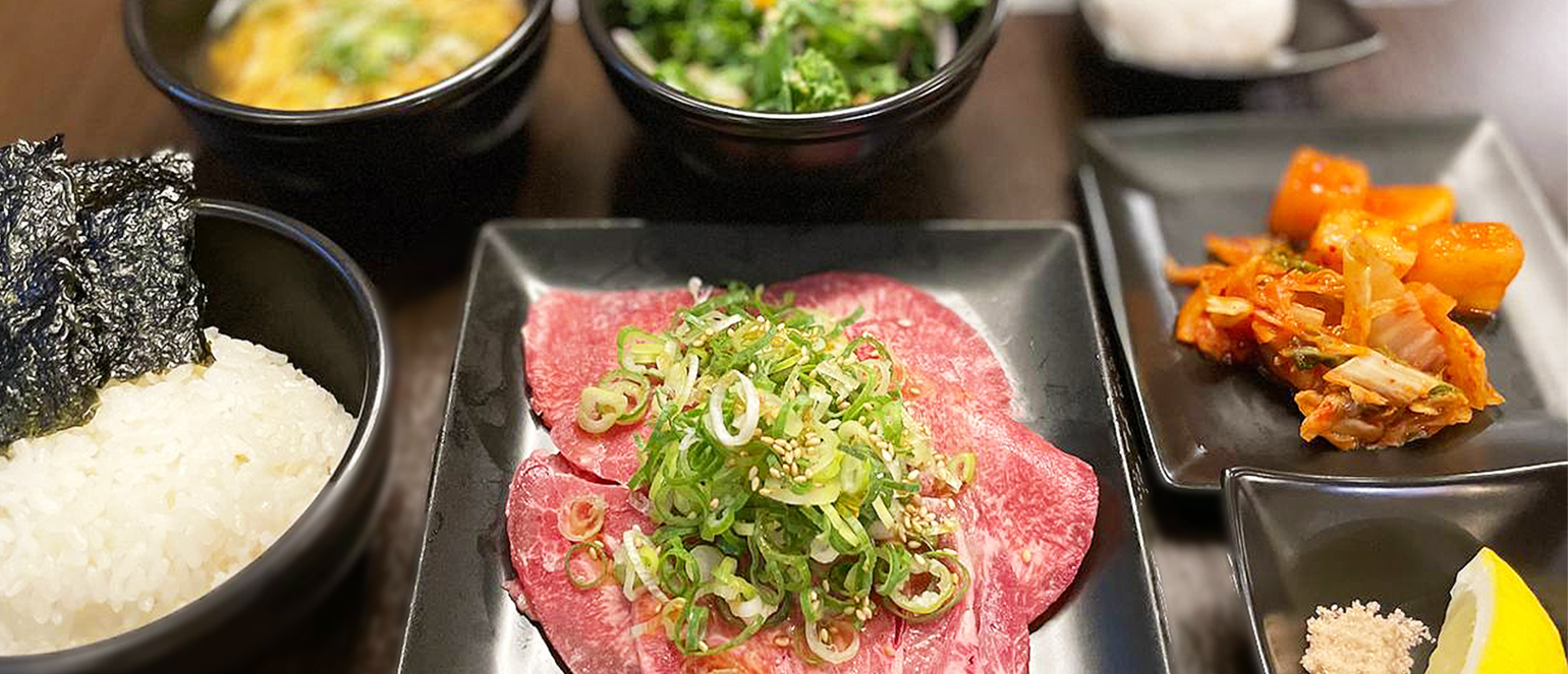 片瀬江ノ島駅から徒歩30秒の好立地に位置するHAYA江ノ島店で焼肉ランチ